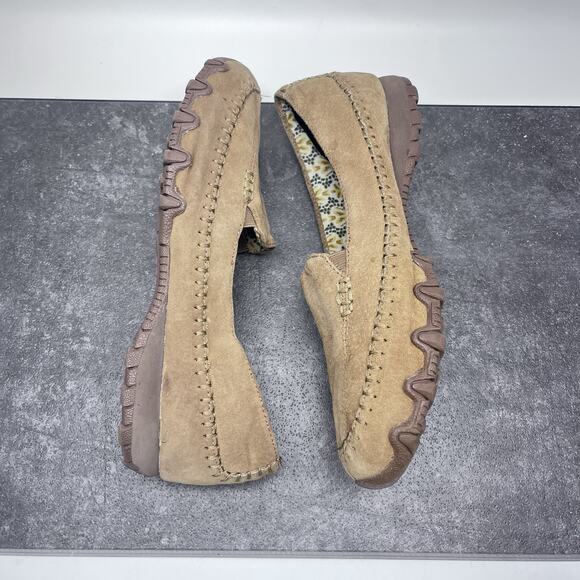 Skechers Relaxed Fit Pedestrian Tan Suede Loafers Women's US 8 Memory Foam Shoes - Picture 4 of 10